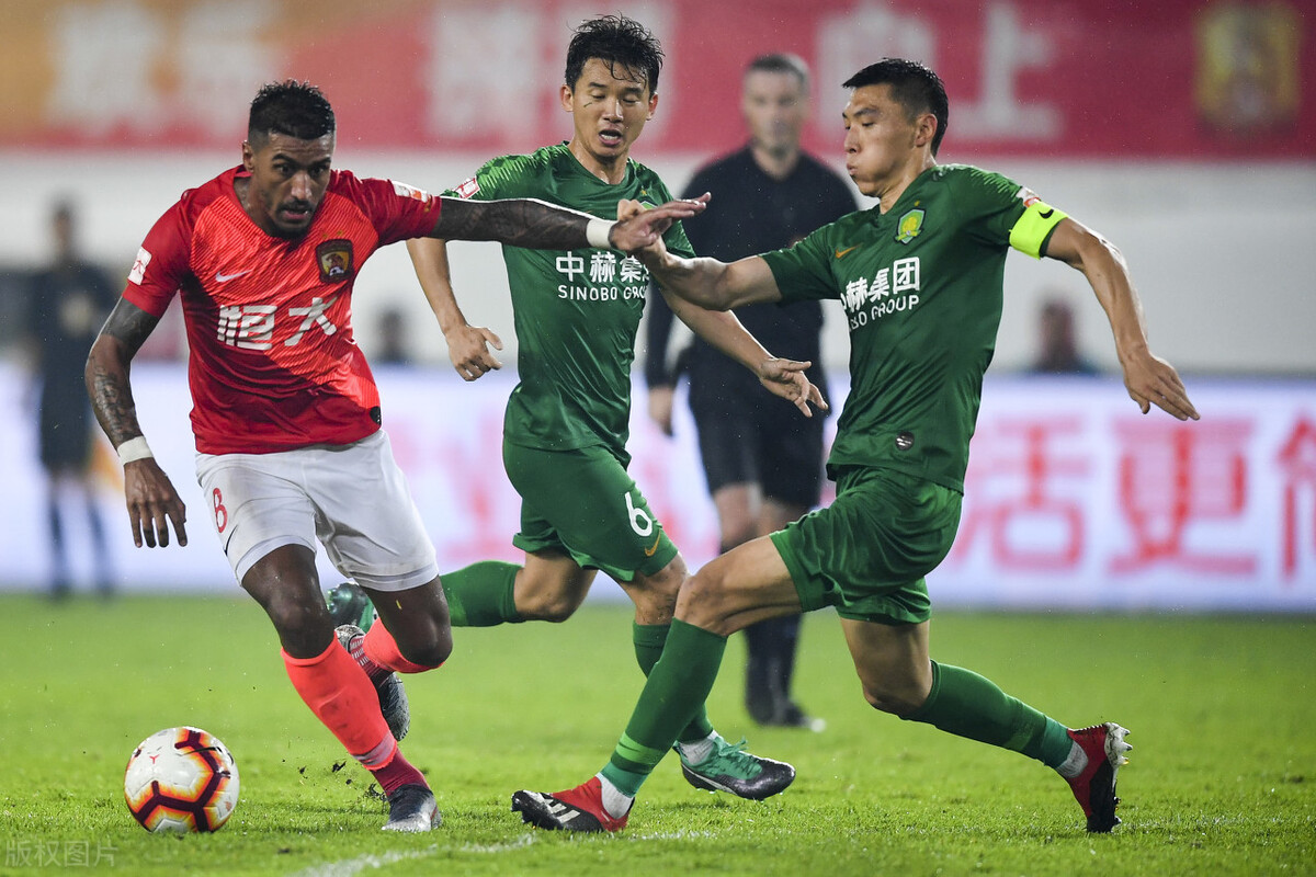 恒大备战国安大战，力争稳住榜首位置的简单介绍