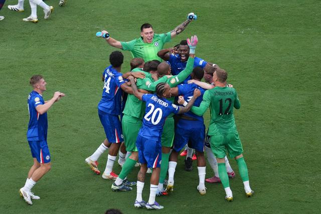 开云体育官网-美国足球队夺得世界杯冠军，创记录