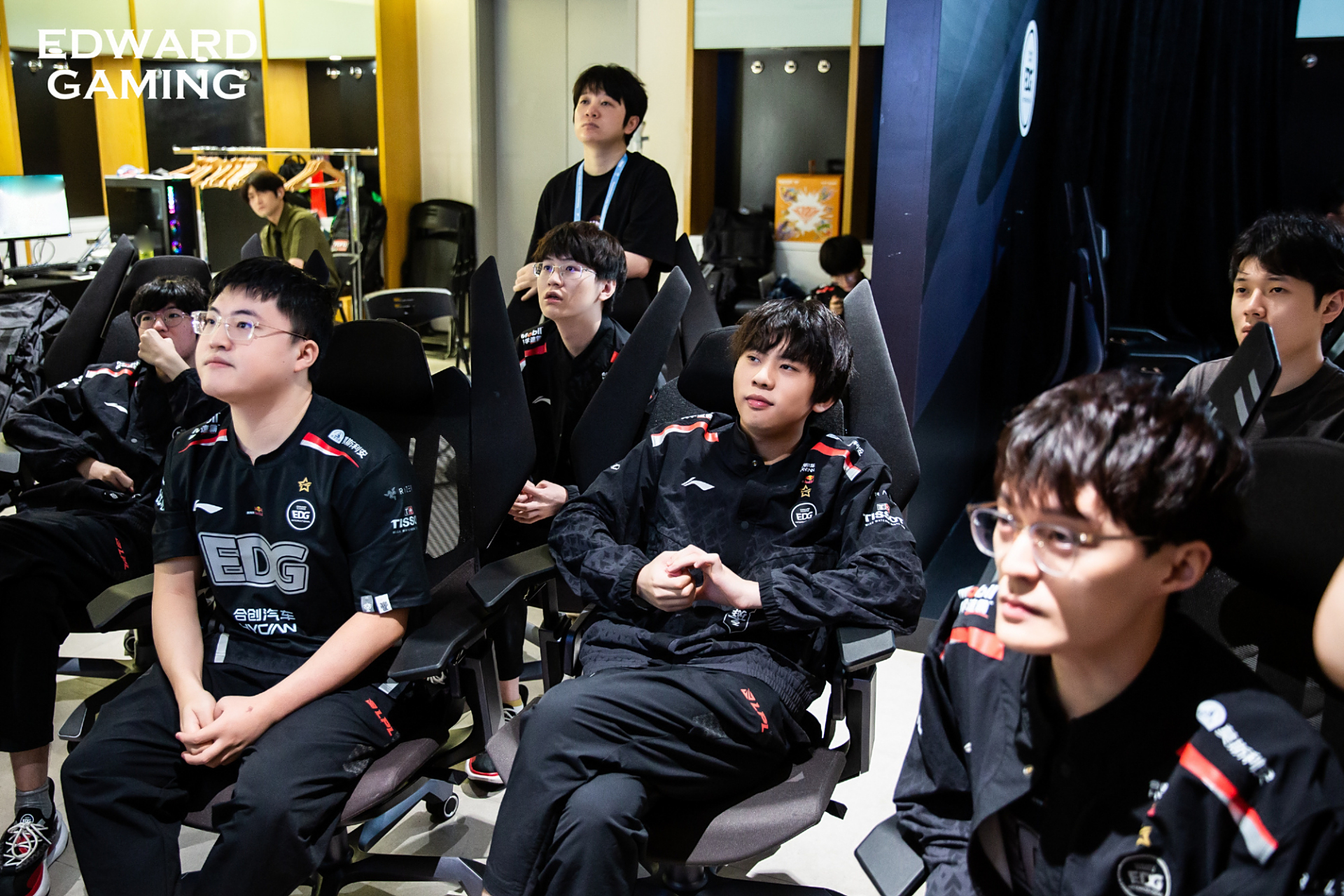 开云体育登录-EDG鏖战WBG，Faker操刀奇招英雄翻盘强强对话四强赛，留下经典瞬间